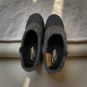 Skechers Relaxed Fit Women’s Clogs Size 11 Blue Memory Foam Mules Slippers Shoes